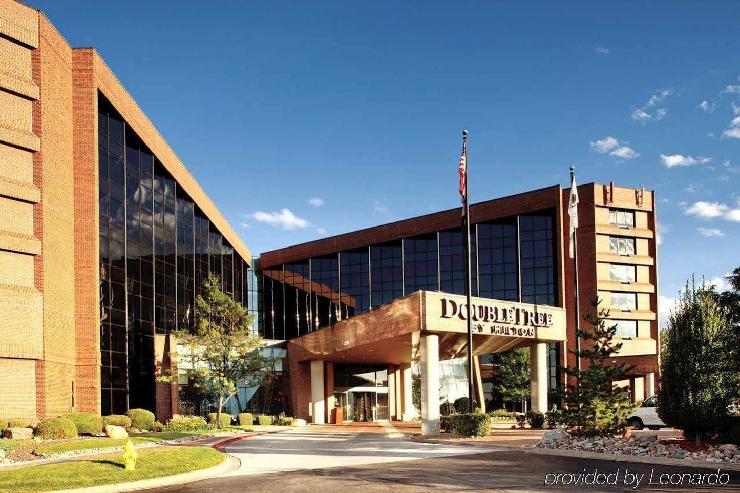 Doubletree By Hilton Hotel Denver - Aurora Exterior photo